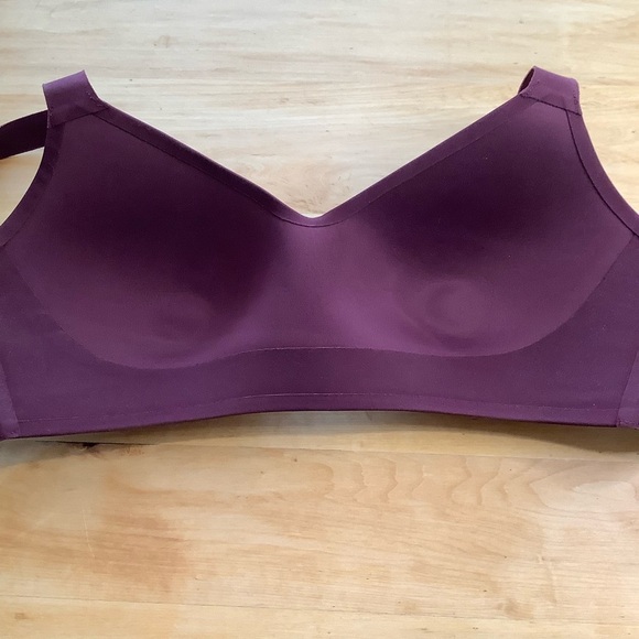 LULULEMON Hold True Bra in Garnet Size 32D - Picture 11 of 13